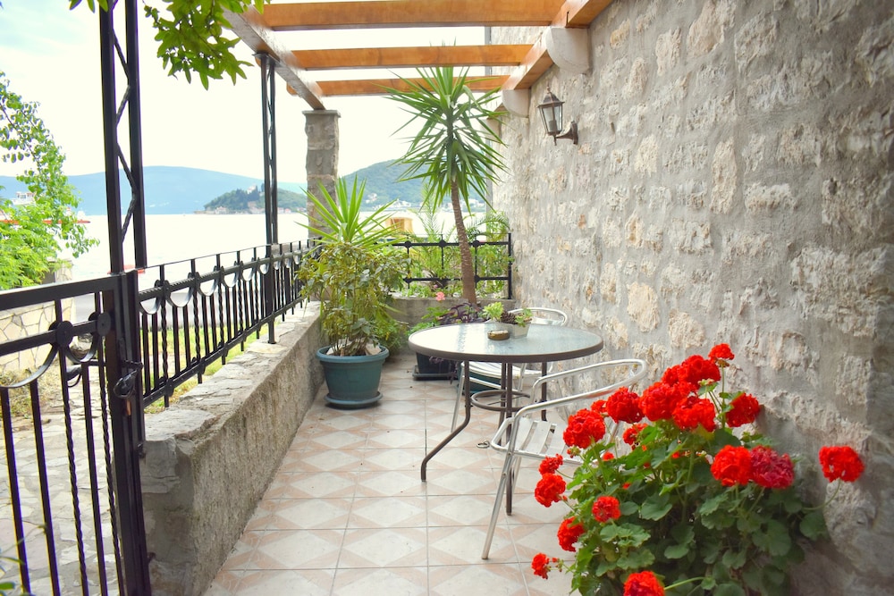 Apartments Villa Serventi