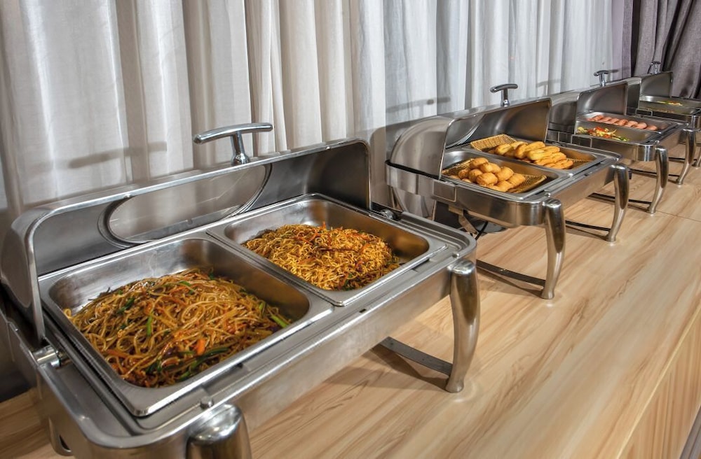 Vienna International Hotel (Shenzhen Airport Hangcheng)