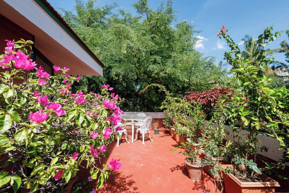 Casa Bianca by Red Olivenr Taj MG Roadpvt Garden