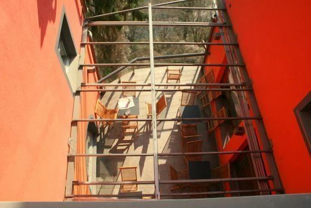 Photo 37