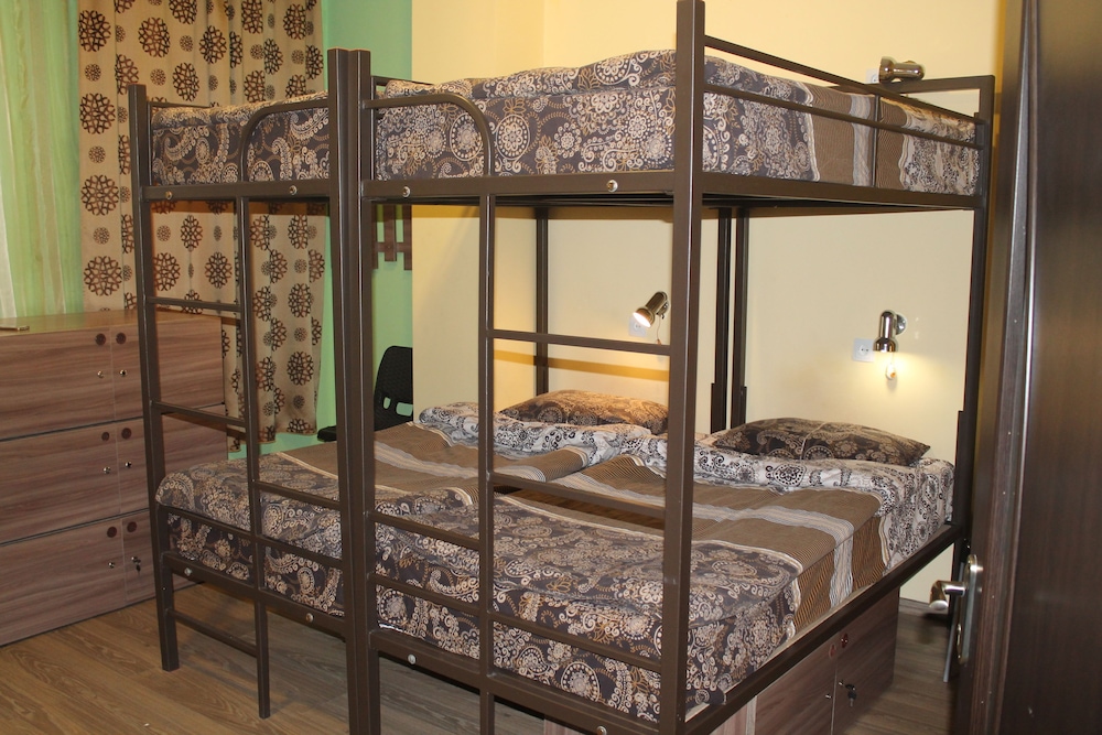 Old Yerevan Hostel & Tours