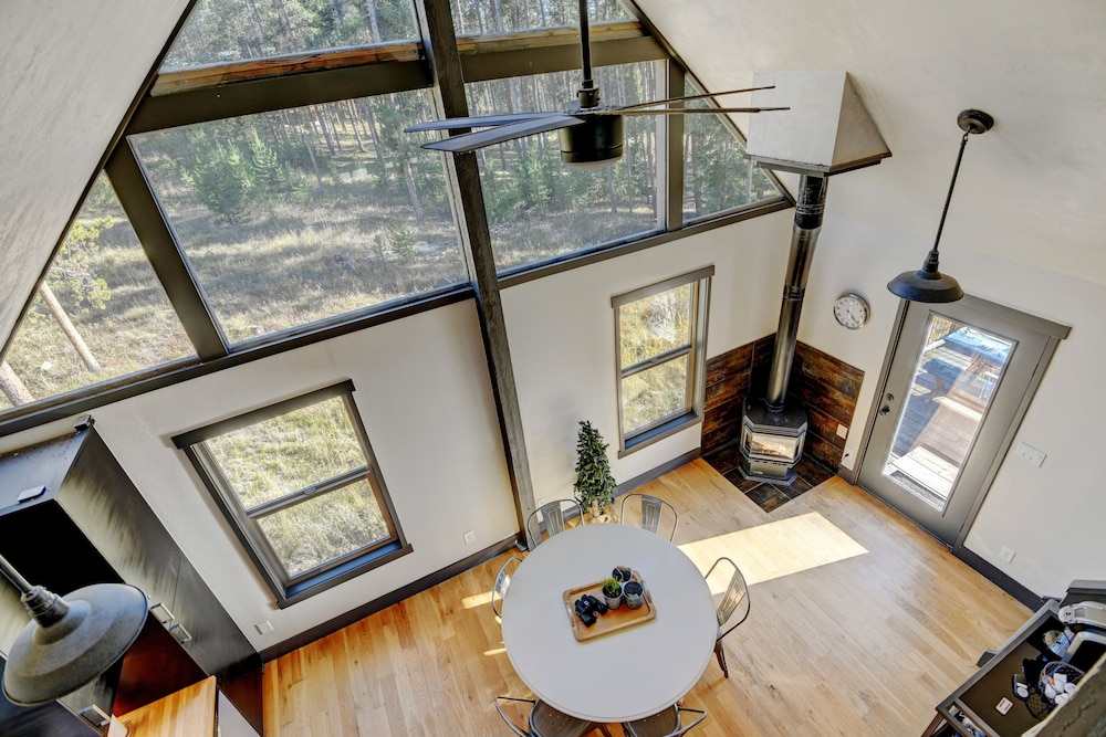 Silver Lining Circle 4 Bedroom Home view 3