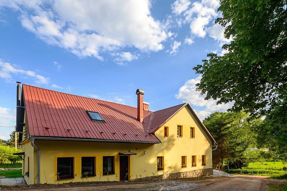 Villa Near Prkenny Dul With Sauna