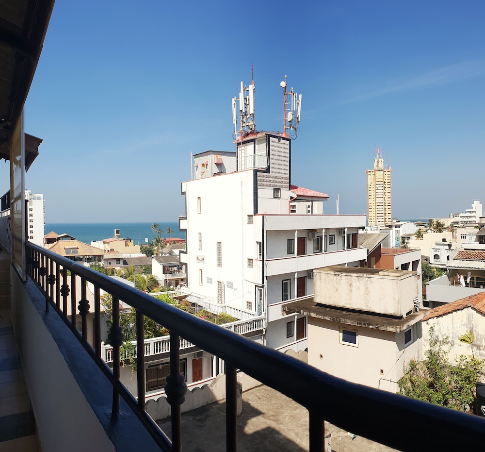 Halahouse Colombo