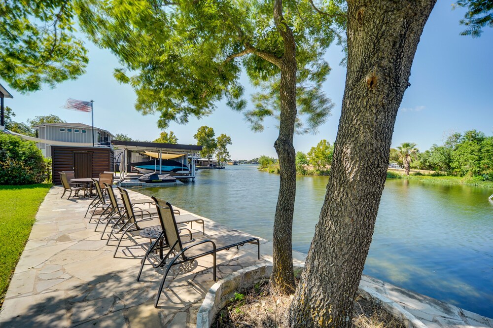 Waterfront Vacation Rental Cabin on Lake Lbj! view 2