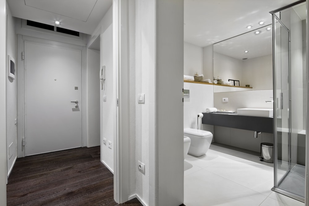 Emilia Suite Express