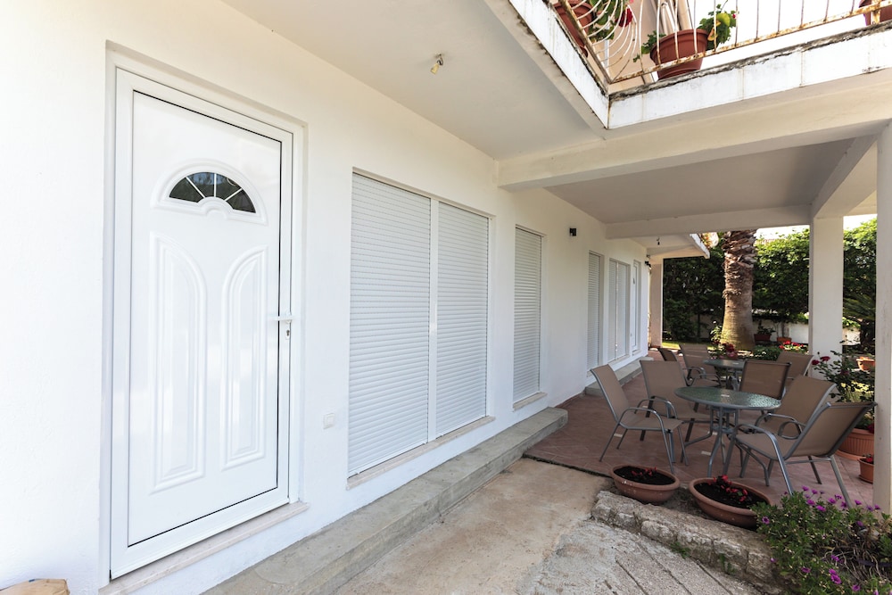 Waterfront Apartment Petrovina