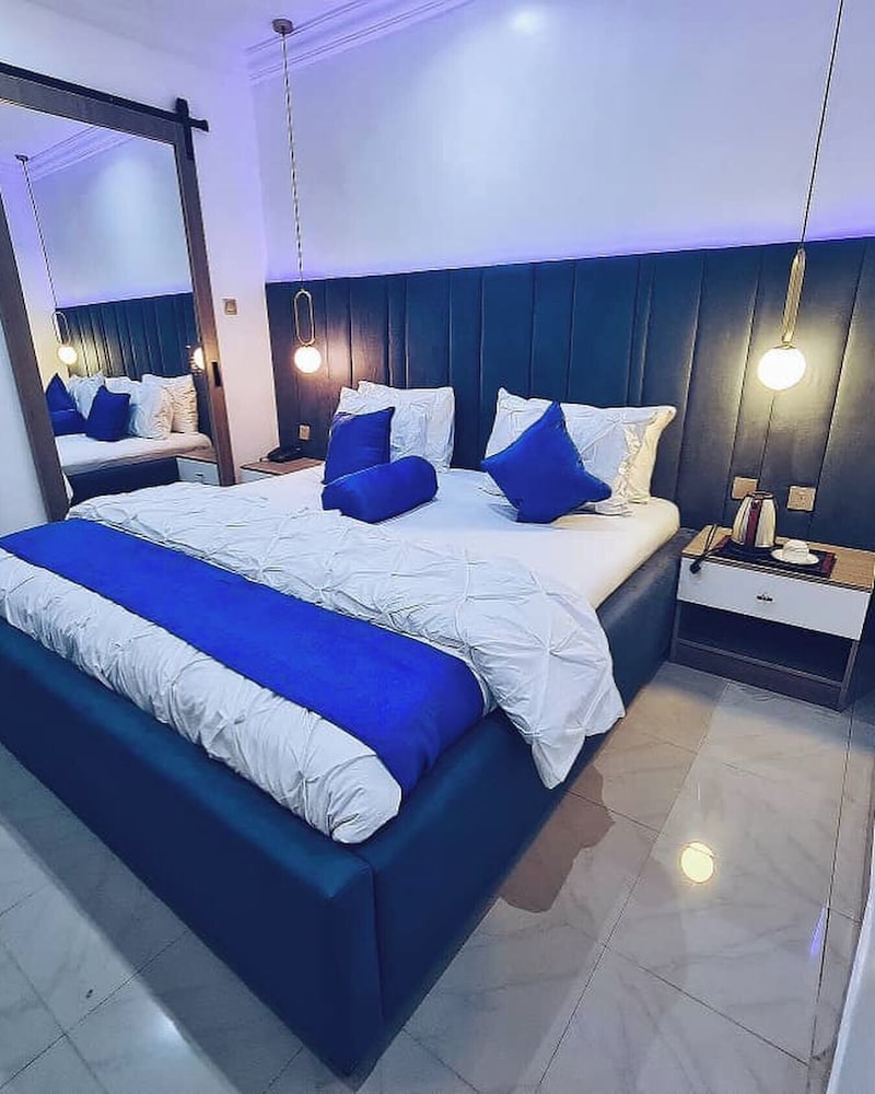 Cossington Luxury Apartment