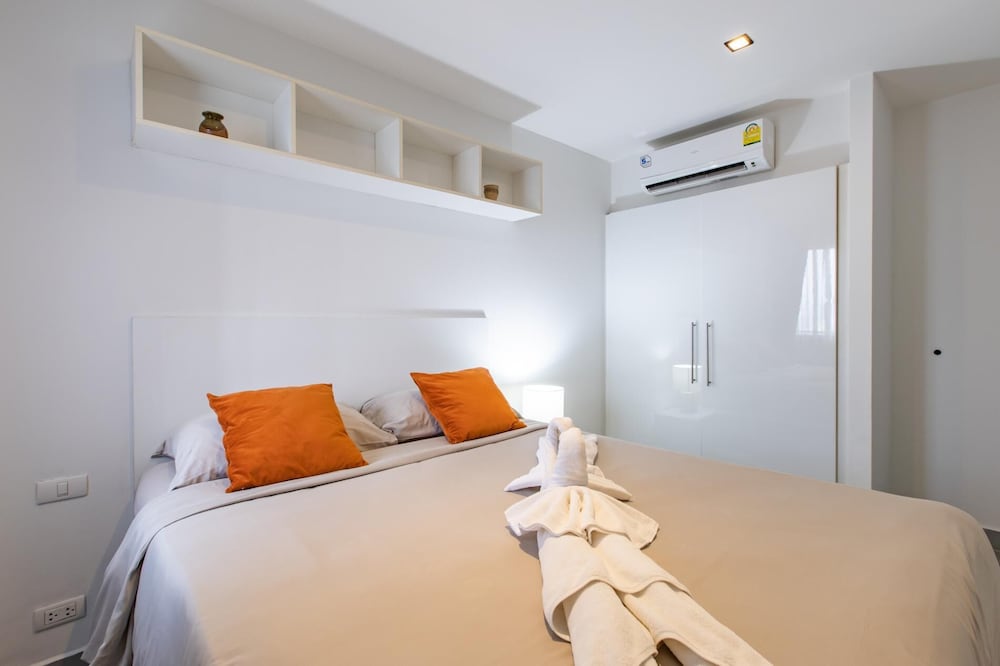 Modern Condo - 1BR T1-401