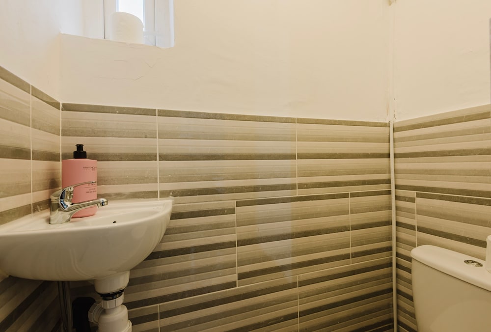 Spacious 3-bed House Didsbury Manchester