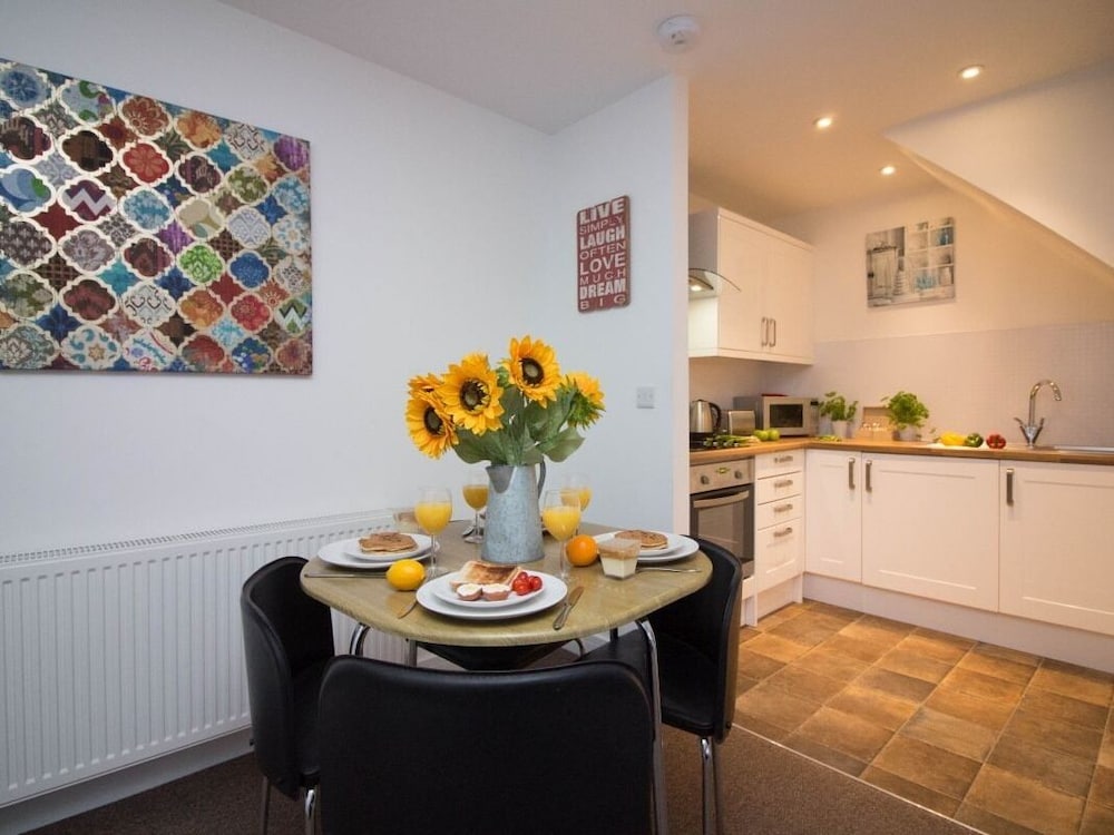 Beddoe Apartments