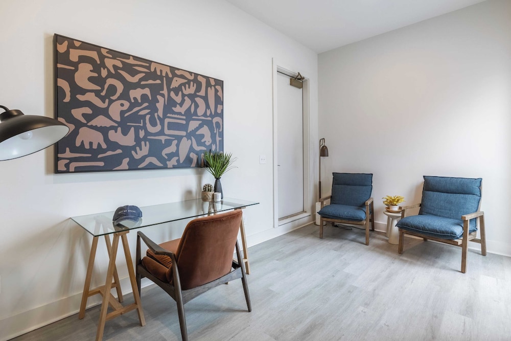Outrider Buyout- 3 Units by Avantstay Sleeps 36
