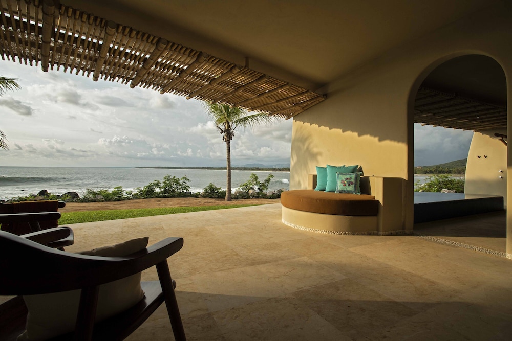 Punta Majahua Condos