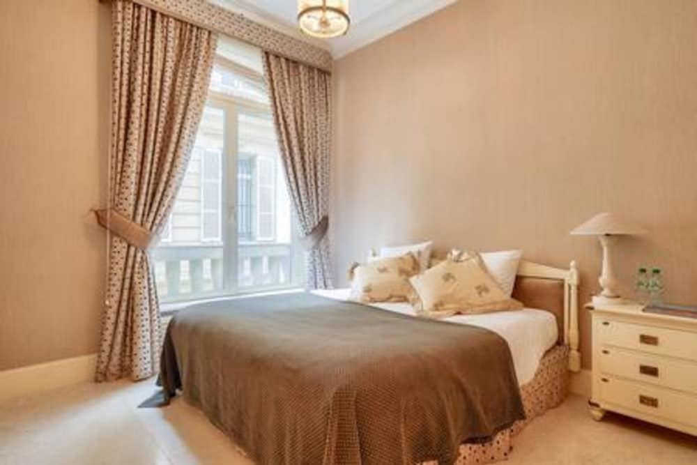 Royal Montaigne in Paris
