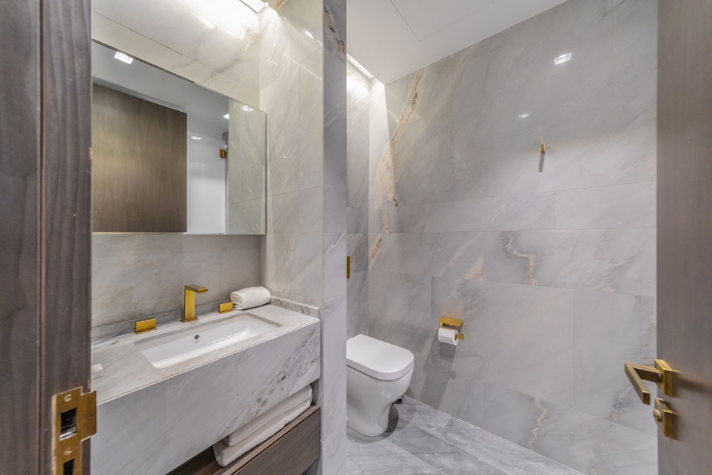 EDEN'S Homes & Villas - FIVE Residences