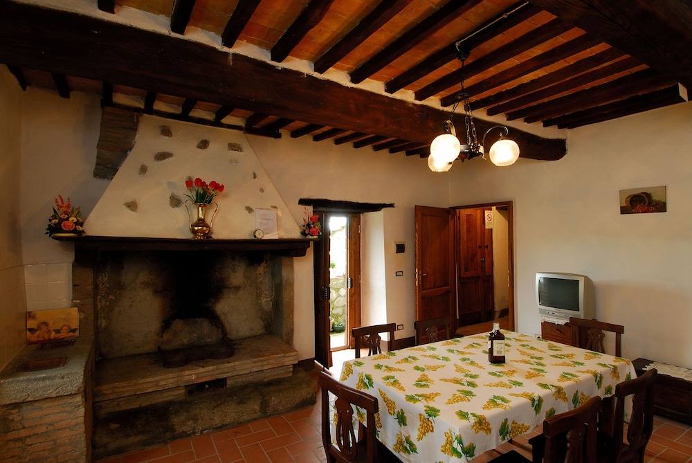 Agriturismo La Piaggia Vivo D'orcia - "once Upon a Time" Apartment - 3 Guests photo 5