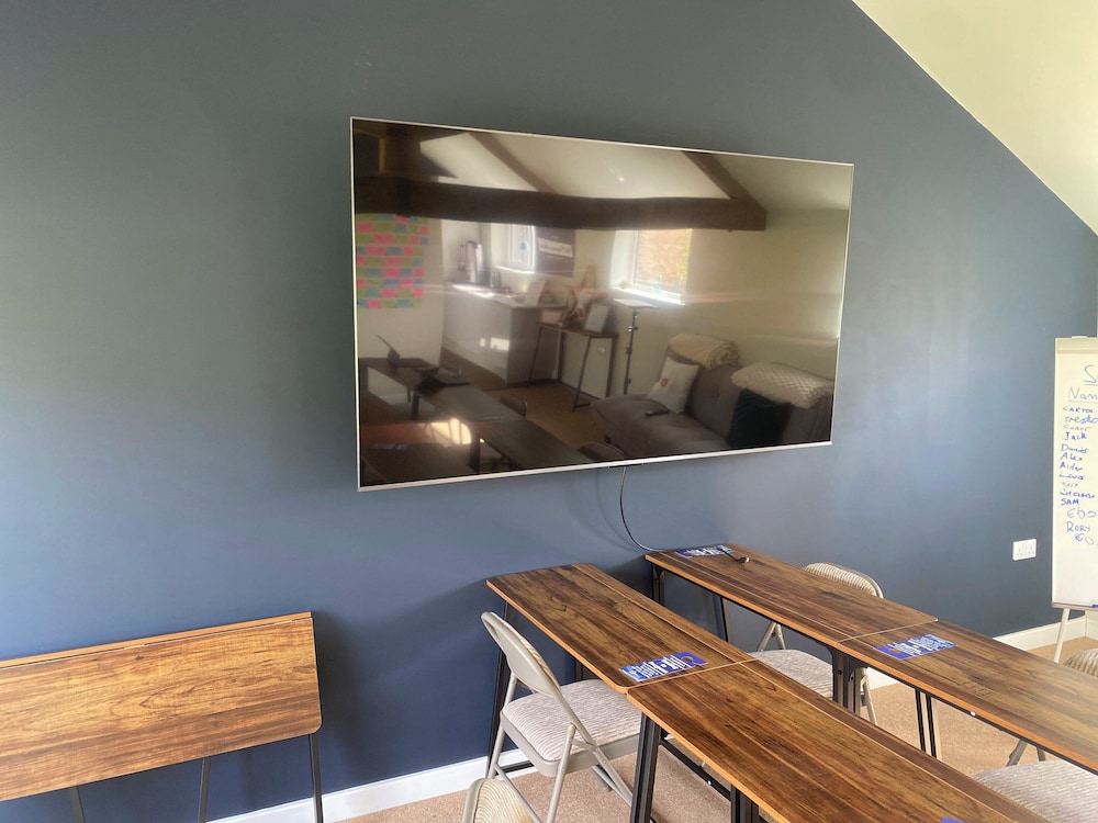 Guys Head Cottage