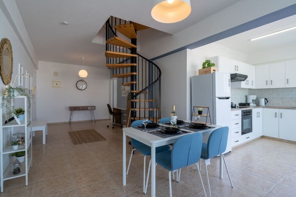 Chloris 3- Bedroom Apartment in Larnaca
