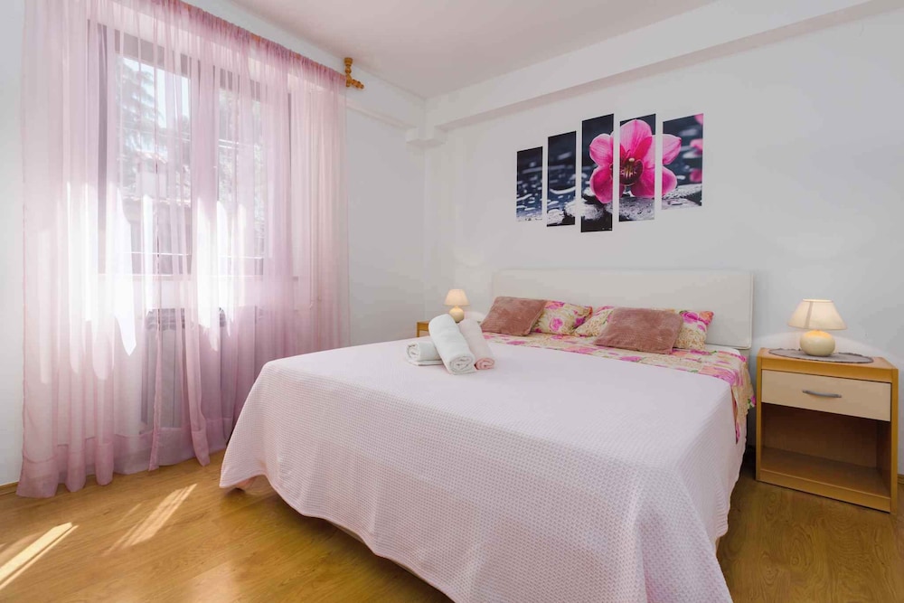 Ferienwohnung mit Wlan und Schöner Terrasse