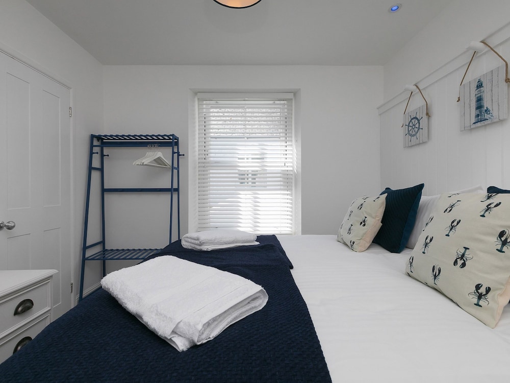 6 Albany Terrace