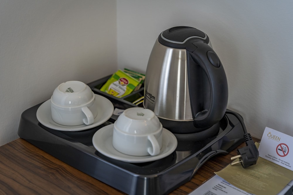 Queen Boutique Hotel - Image 80