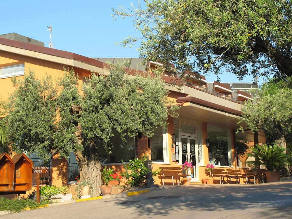 IHR Europe Garden Village