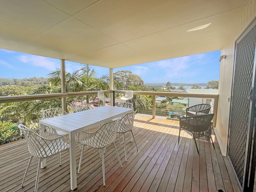 Coastal Upper-level Home With Pool Access