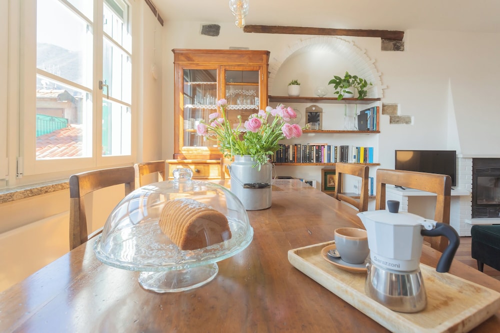 Emily's Holiday House - Authentic Lake Como by Rent all Como