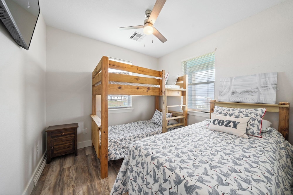 Coral Mountain by Ryson Vacation Rentals