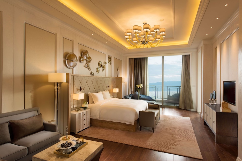 Hilton Yuxi Fuxian Lake