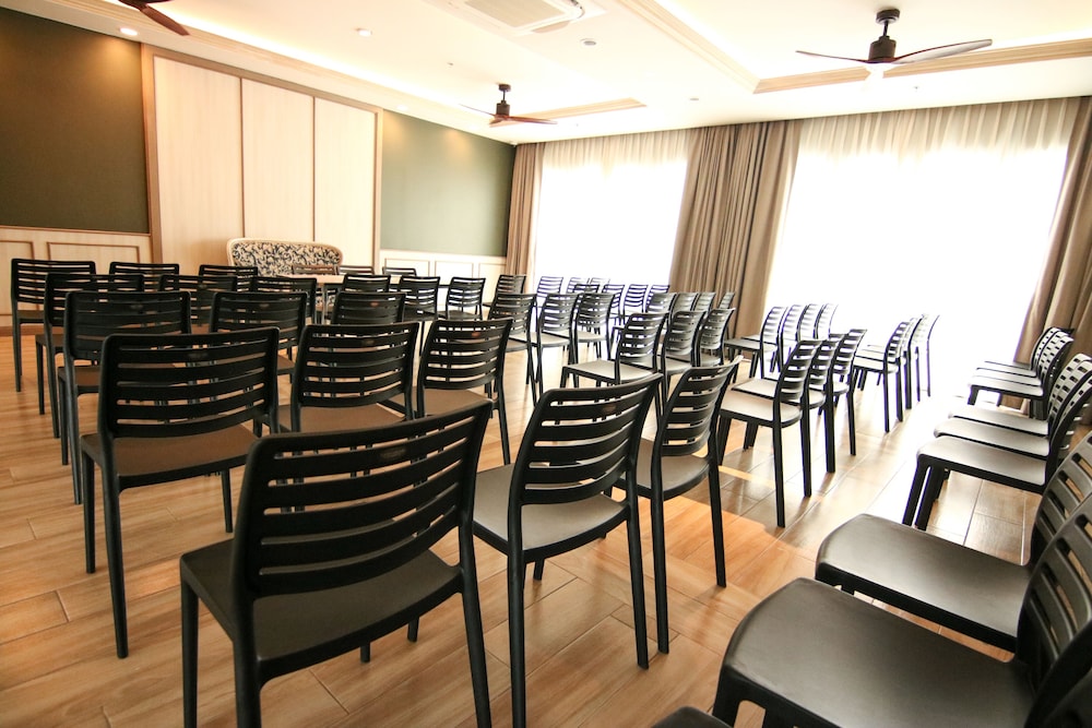 Sawaddi Patong Resort & Spa by Tolani, photo 61
