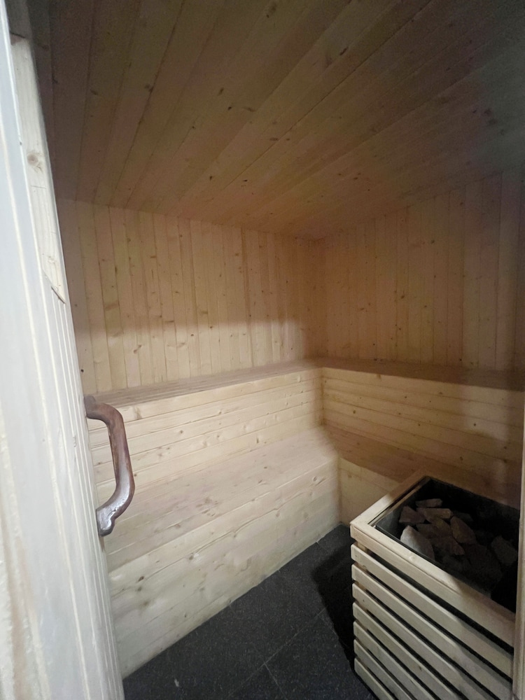 Photo 34