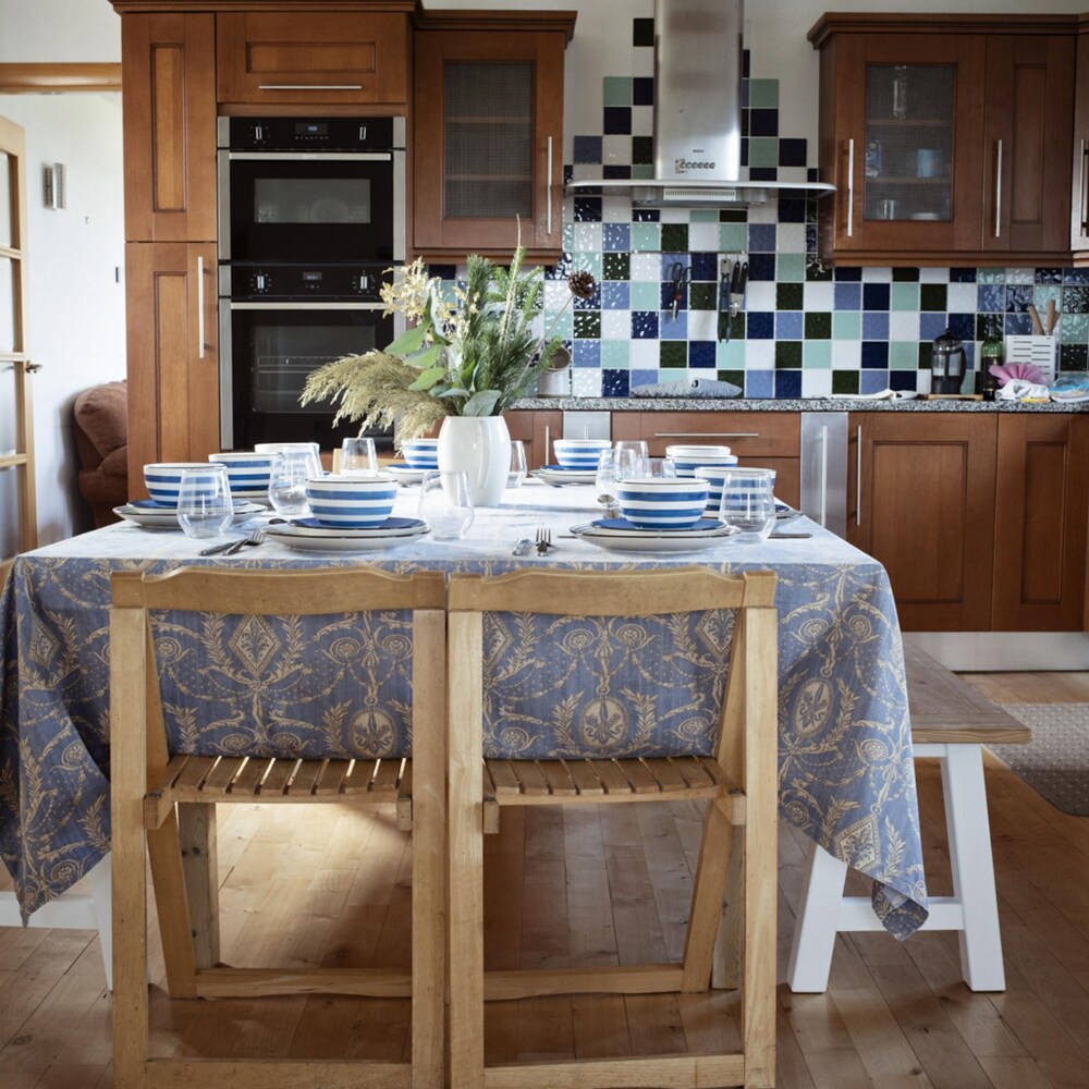 Triskele Detached Characteristic Home Sleeps 10 view 2