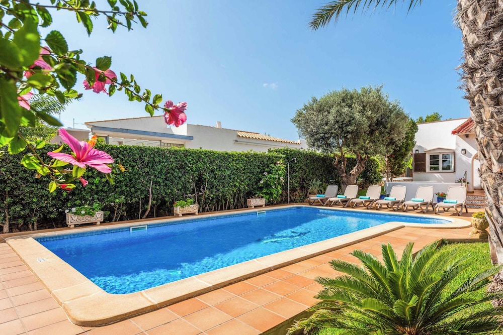 Villa Juana Blanes