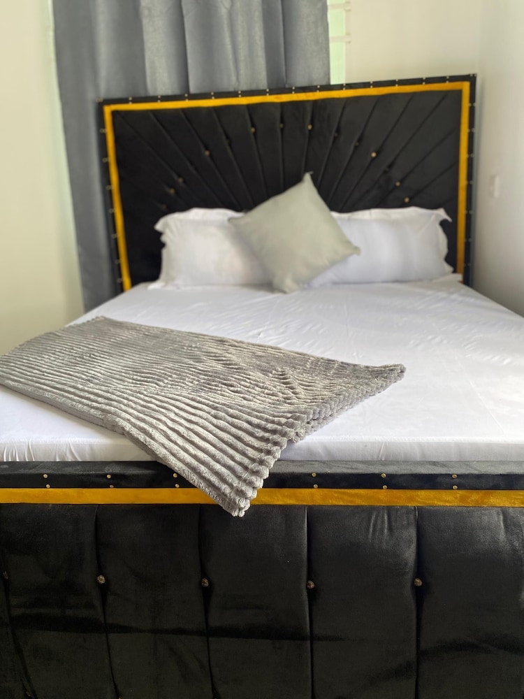 Luckysmallie 1-bed Apartment in Goba
