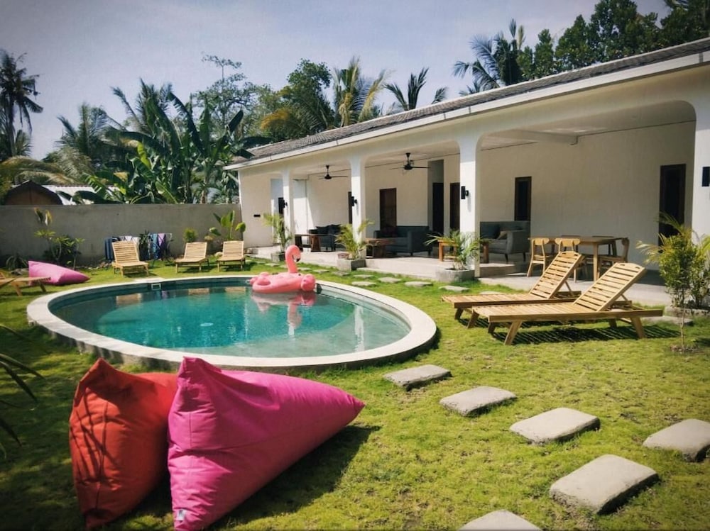 Wanderlust Hostel Kuta Mandalika