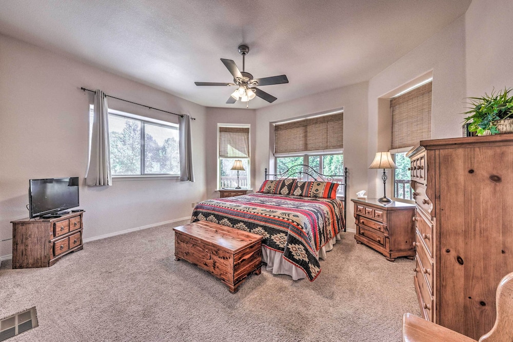 Cozy Ruidoso Digs by Downtown, 19 Mi to Ski Apache view 2