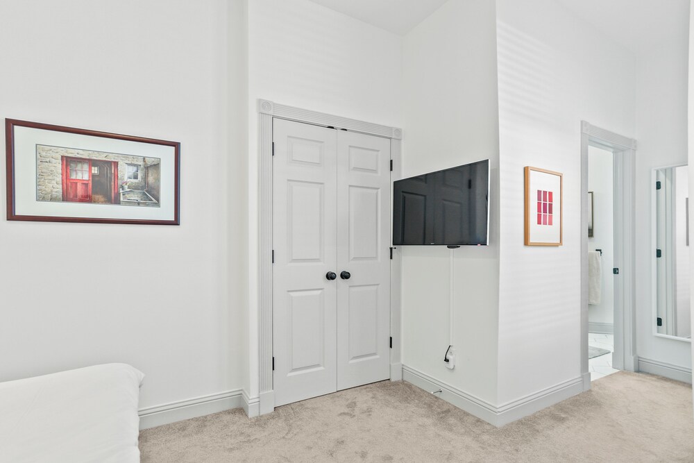 Quiet Historic Corner Home Near Downtown