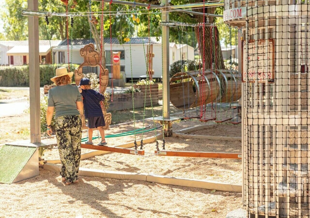 Camping Marvilla Parks - Clos Cottet