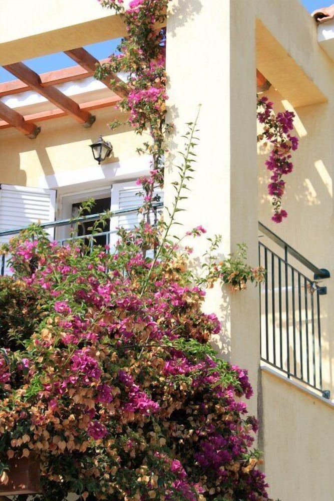 Marias Garden Apartments