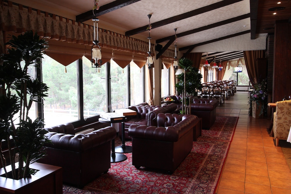 Park-Hotel Butenko Stable
