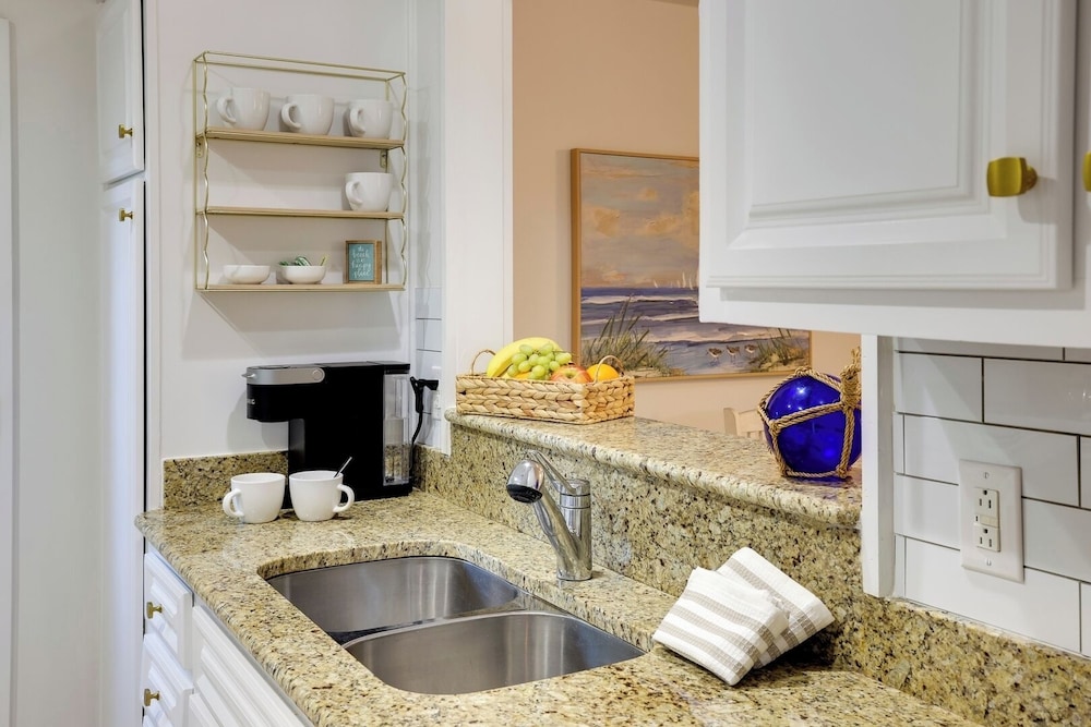 Hilton Head Retreat Gated Villa, Pets OK