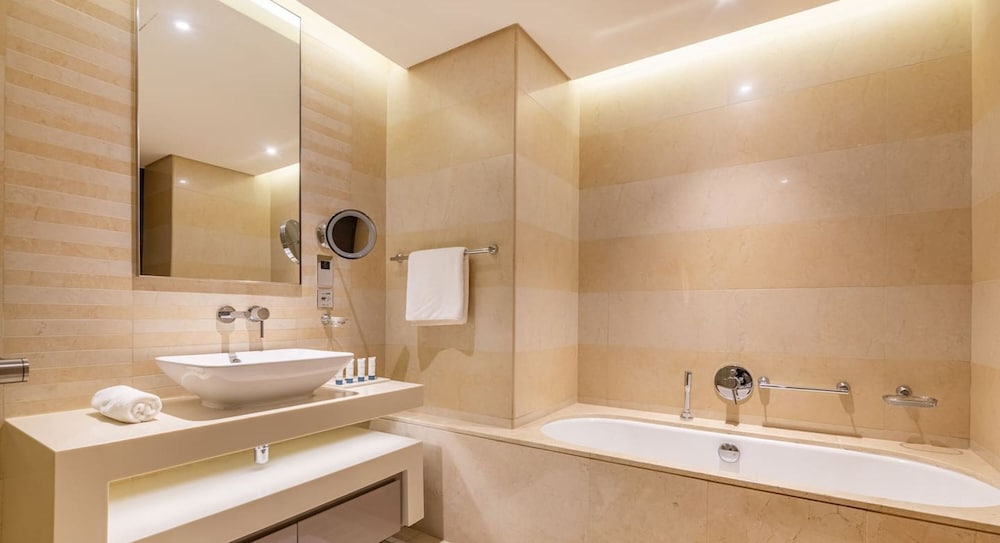 Luxury 1BR Apartment Close to Top Attractions