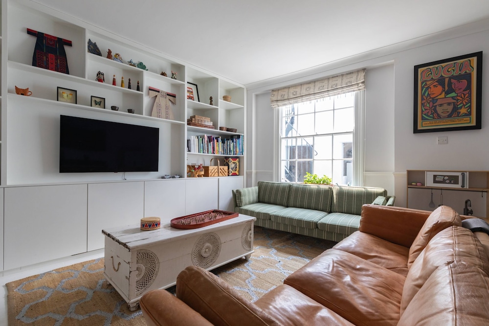 Lyme Terrace by Onefinestay
