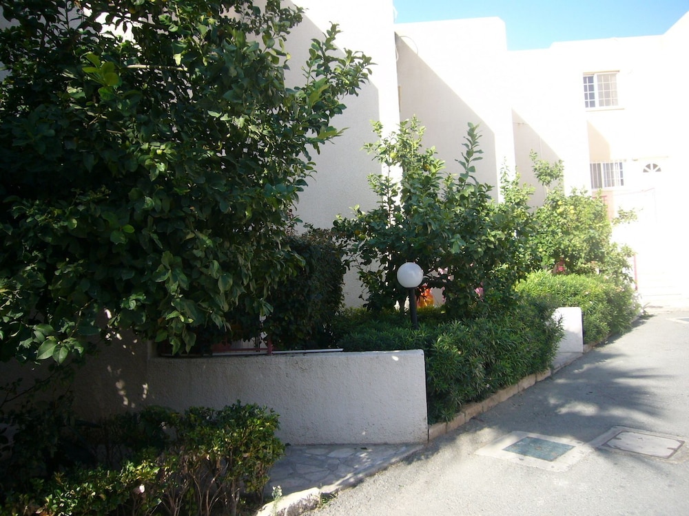 Santa Barbara Complex