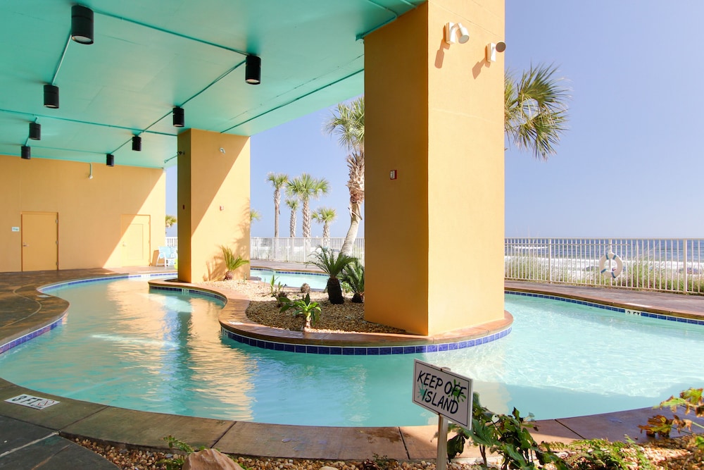 Splash Beach Resort by Panhandle Getaways