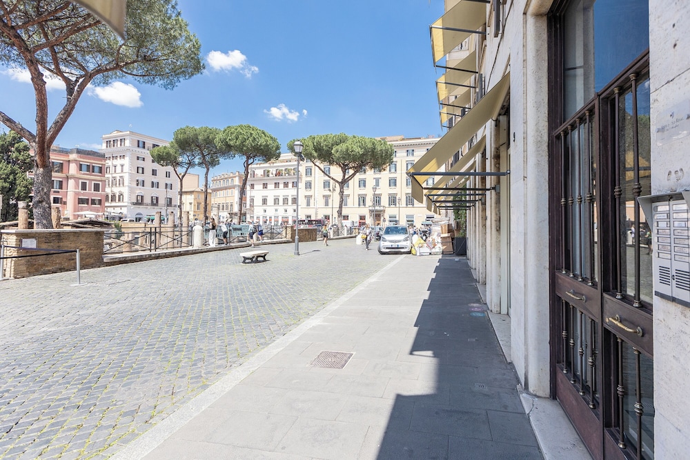 Rental in Rome Ceaser Penthouse