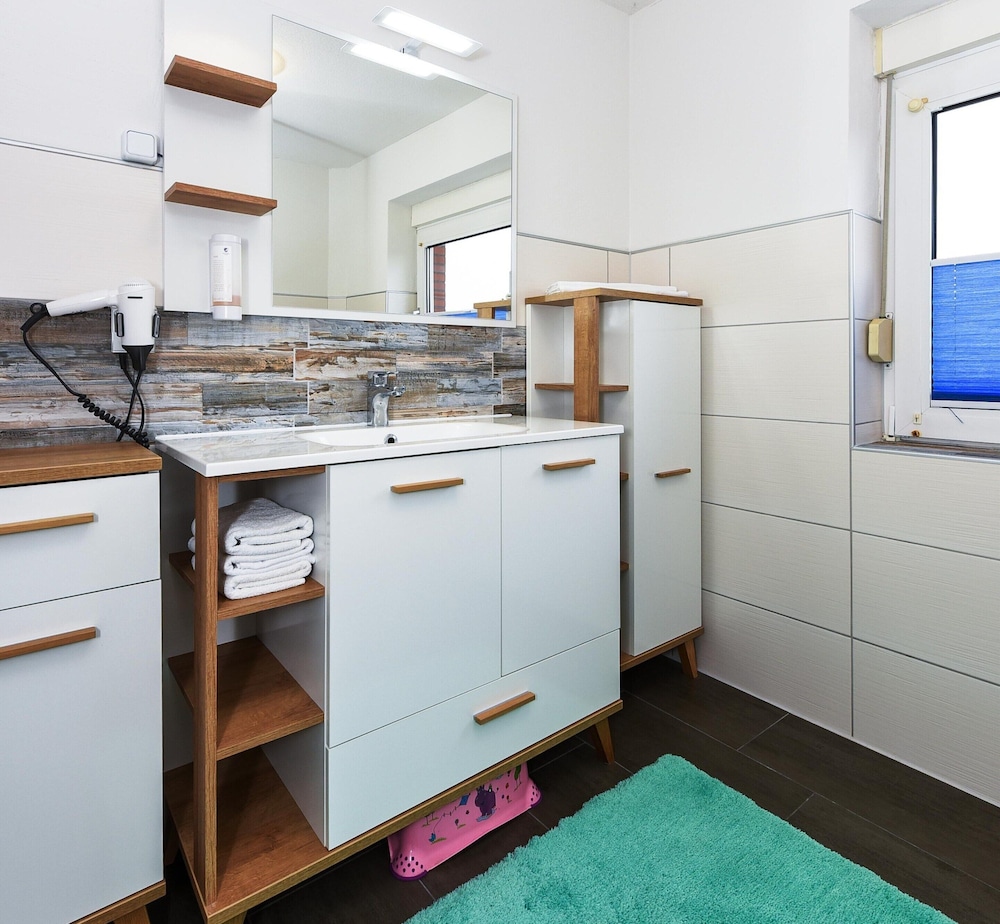 Gemuetliche Ferienwohnung mit Balkon in Bensersiel