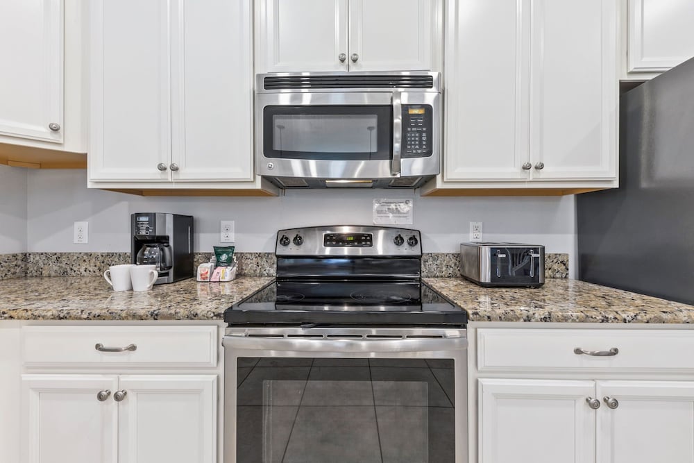 1417 Rolling Fairway Dr