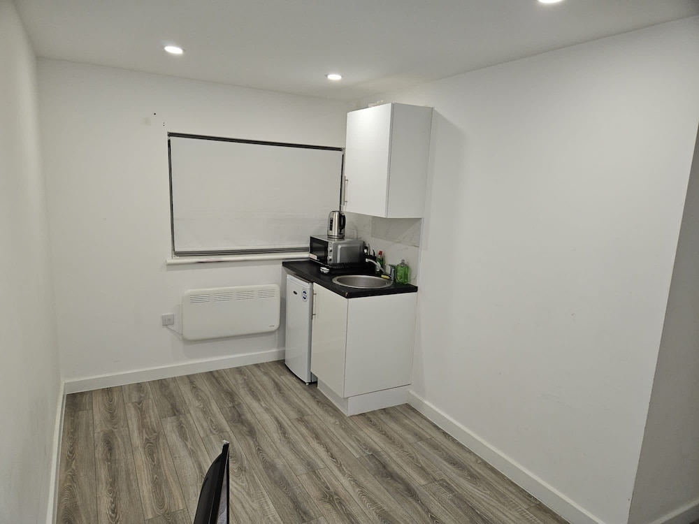 Impeccable 5-bed House in Orpington